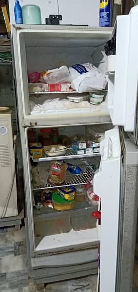 Dawlance Refrigerator in Used Condition 1