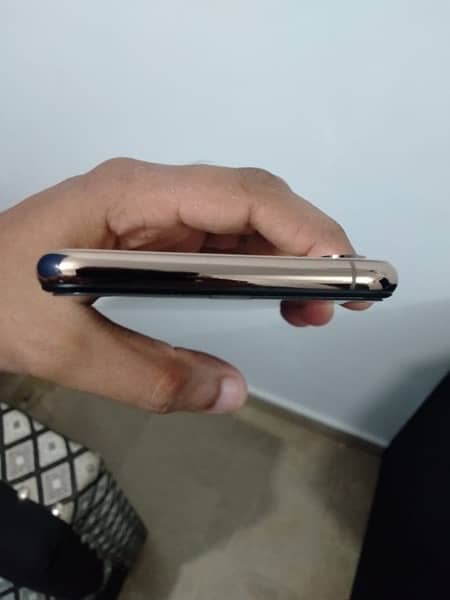 Iphone xs max factory unlock 5