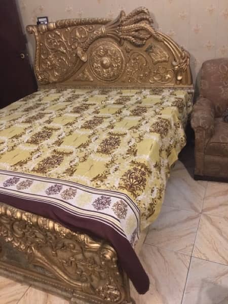 wooden bed set in used condition just like new 3