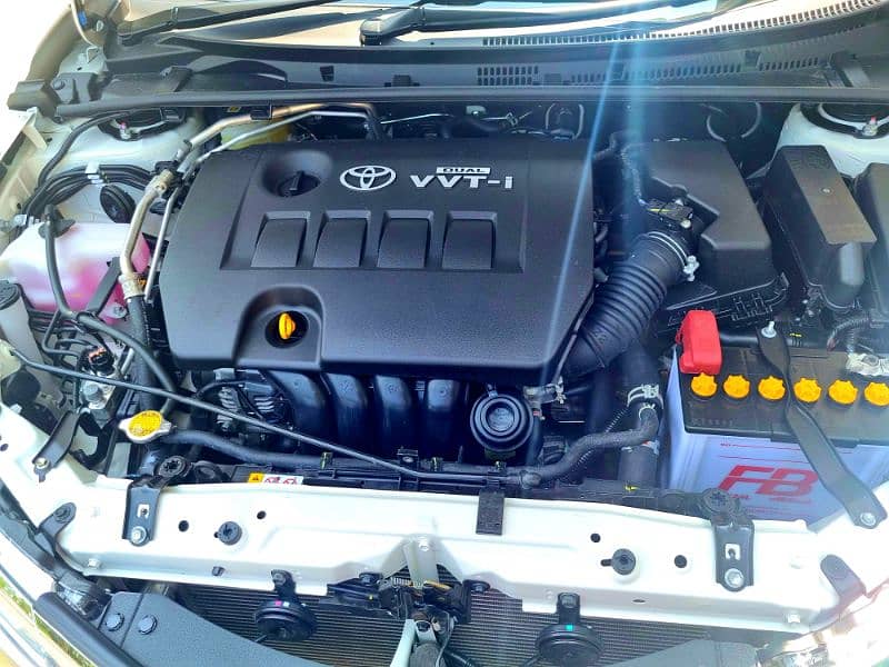 Toyota Altis Grande X CVT-i 1.8 black interior 5