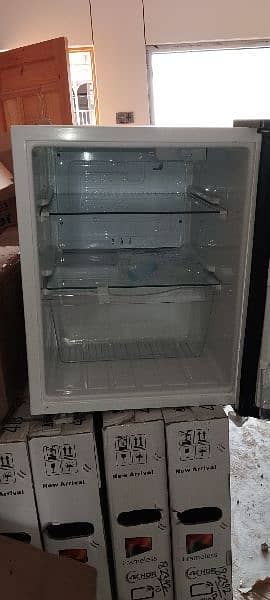 room size mini refrigerator for sale in new condition 3