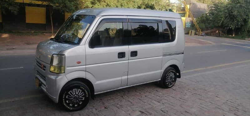 Suzuki Every 2012 1