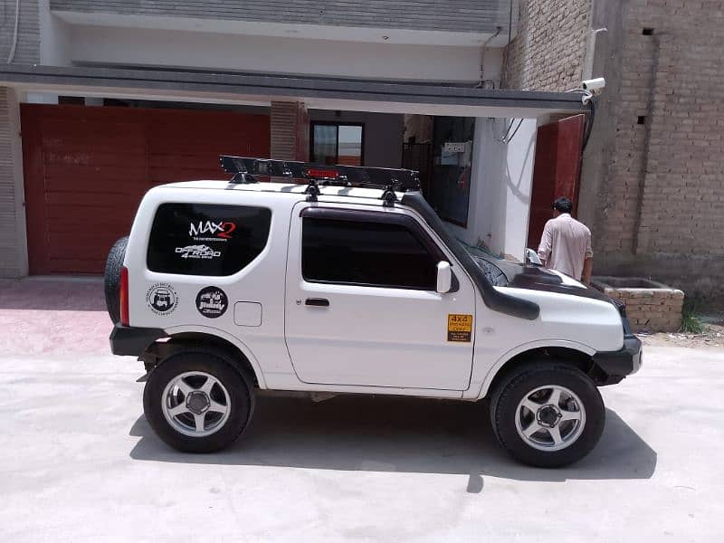 Suzuki Jimny 2013 2