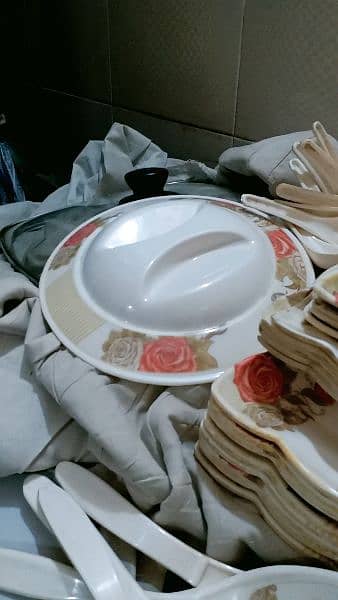 dinner set sale well condition in use 1