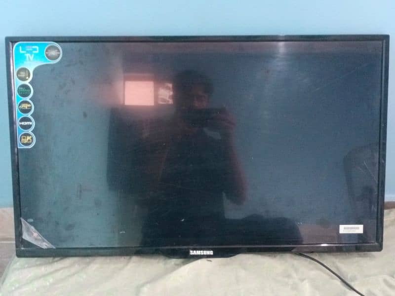 Samsung LED tv 32 inches 0