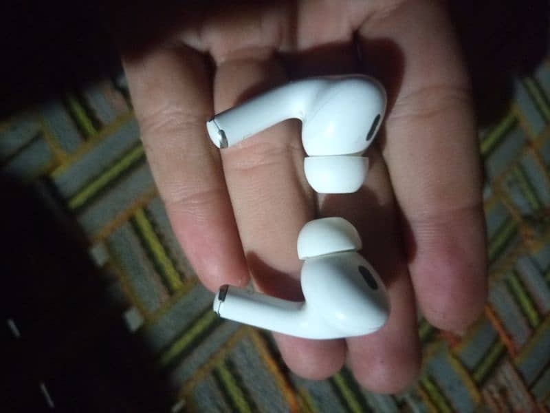 ear phone good condition 6