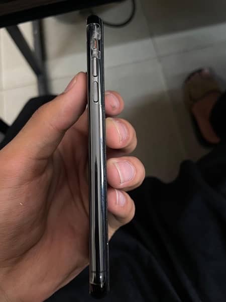 iphone xs 64gb pta approved 1