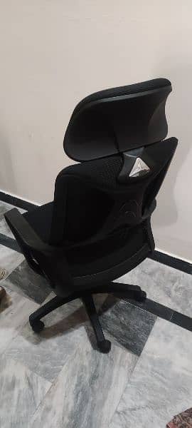 Office Chair Revolving Exective new Elegant Design 03124436163 1