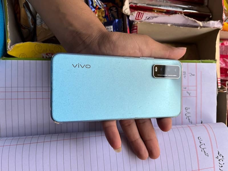 vivo y20s   4/128    only box         03/41/98/00/8/5/0 1