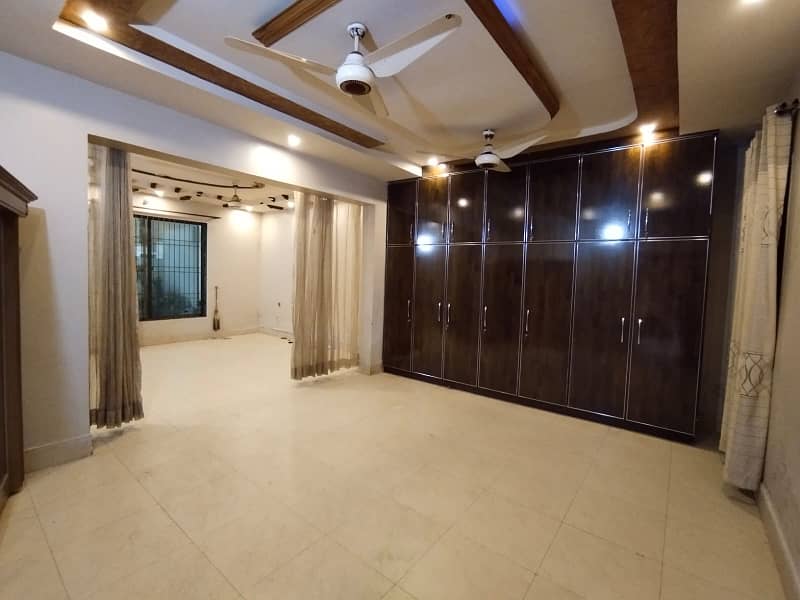 17 Marla Single StorEy House For Rent Khayyaban Colony No 2Madina Town Faisalabad 13