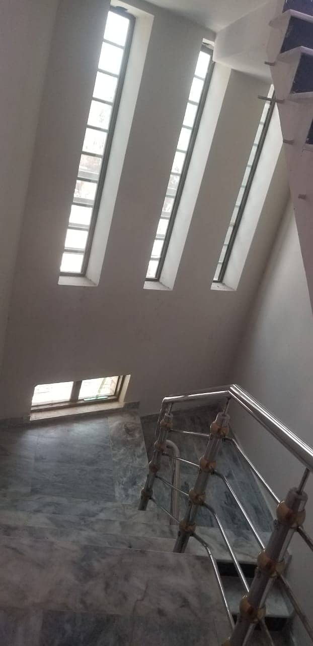 3.5 Marla House Available For Sale In Gulberg 23