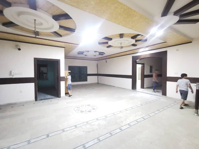 TNT Colony Satiana Road Faisalabad 20 Marla Double Storey House For Rent 16