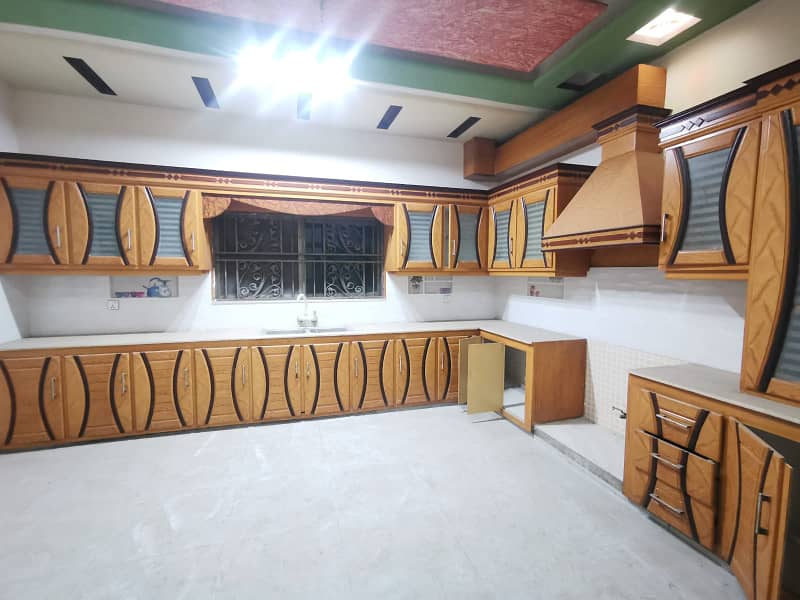 TNT Colony Satiana Road Faisalabad 20 Marla Double Storey House For Rent 18