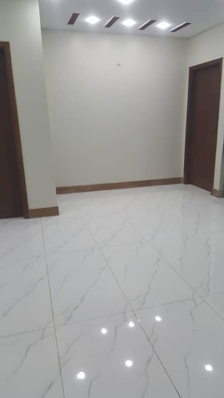 Highly-coveted 240 Square Feet Flat Is Available In Gulshan-e-Iqbal - Block 7 For rent 3