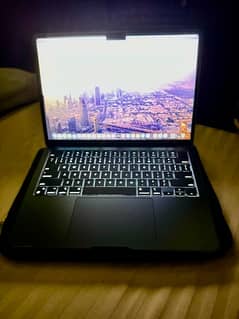 Apple Macbook Air M3 March 2024