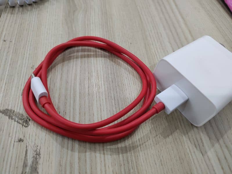 bike Oneplus 11 pro 100w charger with cable 100% original box pulled 3