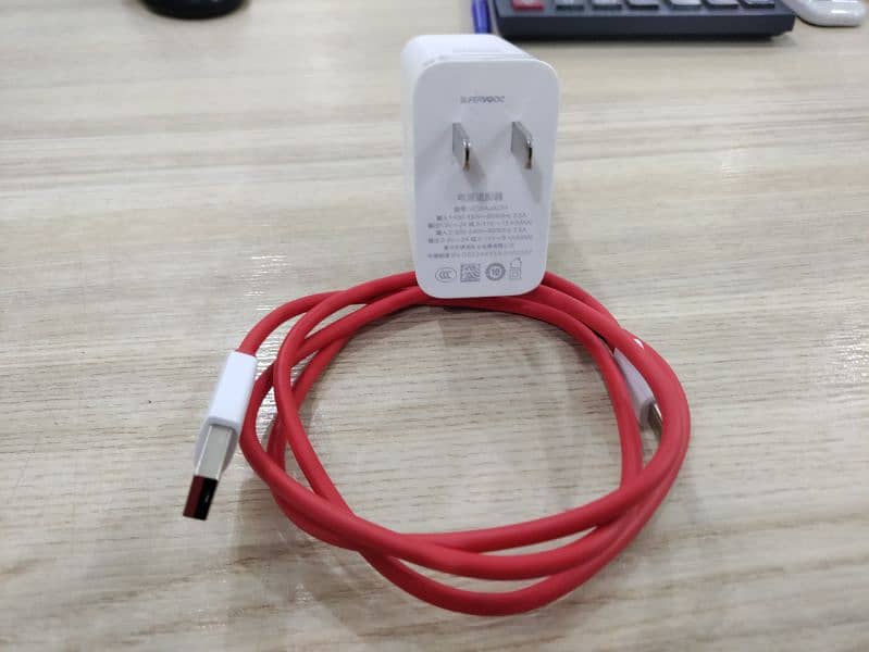 bike Oneplus 11 pro 100w charger with cable 100% original box pulled 5