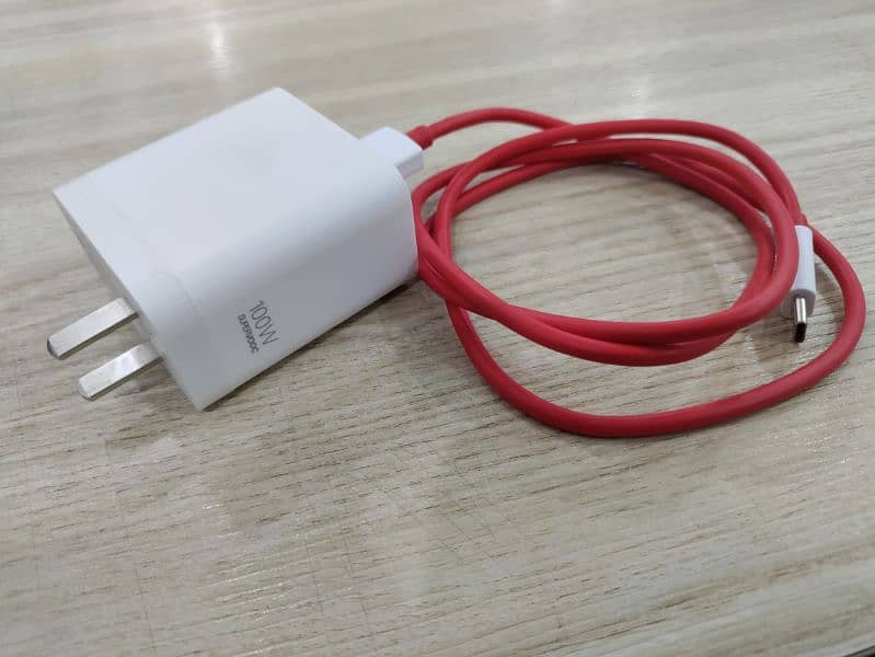 bike Oneplus 11 pro 100w charger with cable 100% original box pulled 6