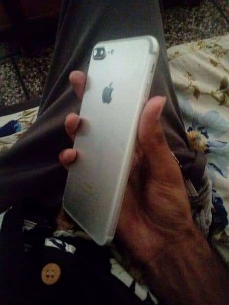 iphone 7plus 128gb pta approved 3