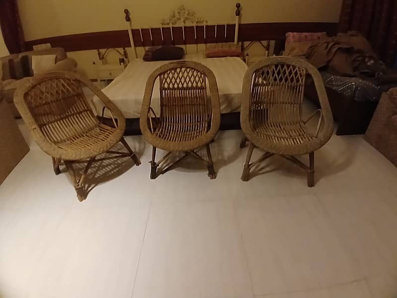 Chairs for 3,000 each 1
