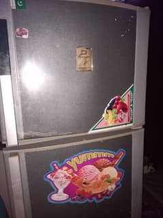 DOwlance fridge for sale big family size