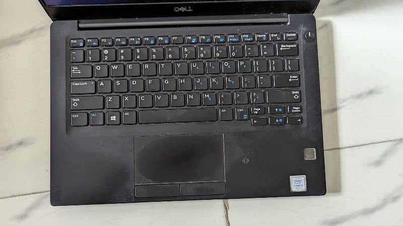 Dell latitude 7390 laptop 1