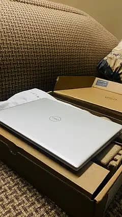 Dell laptop Core i7 11th Generation ` apple i5 10/10 i3 100% conditn