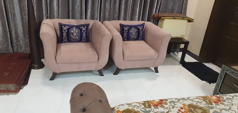 beautiful 2+2 seate sofa set available for sale 0