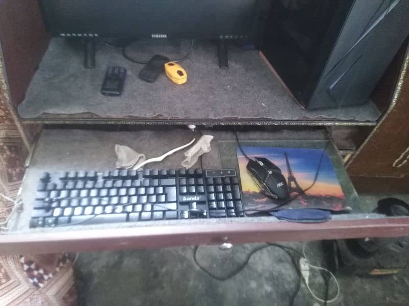 Original Shishum wood desk for Gaming and Office used 3