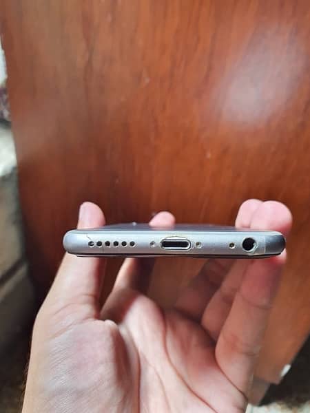 iphone 6s (64) PTA APPROVED 2