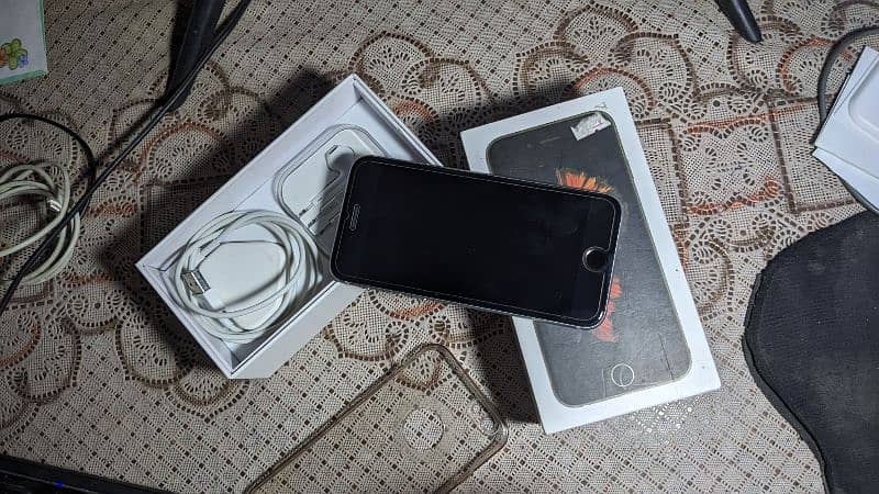 I phone 6s not Pta 64 GB 10 by 10 9