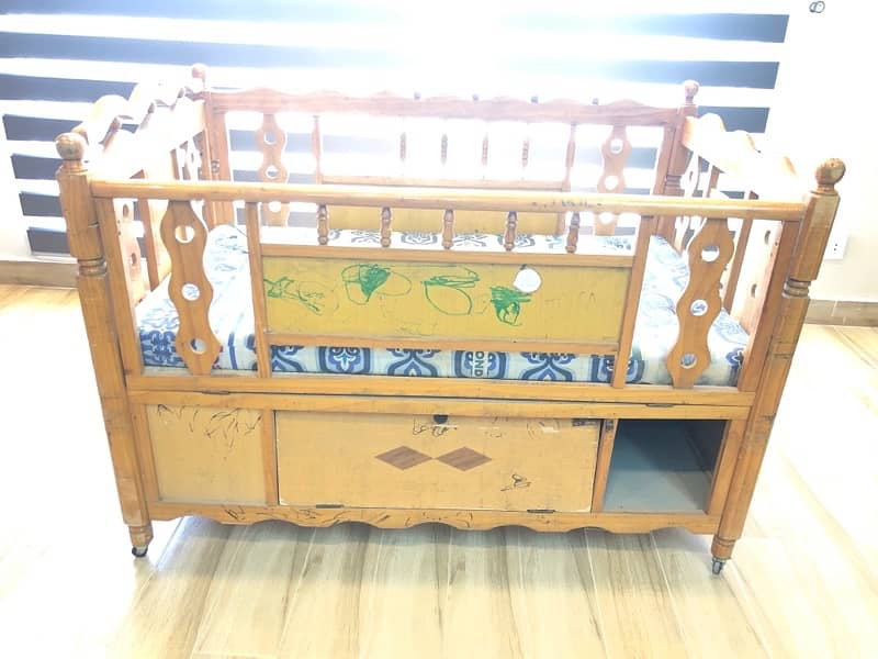 Baby cot for sale (1 large and 1 small) 5