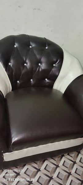 5 seater leather sofa 0