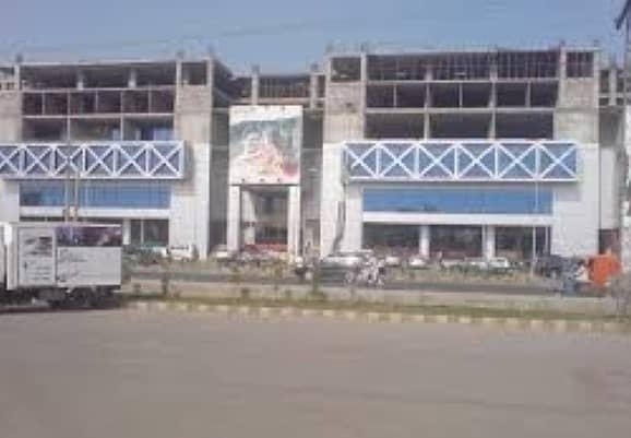 VIP 276 sqft Office for Sale at Kohinoor One Plaza, Faisalabad Best for Investment 2