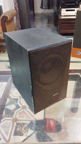 Home Theater Speakers and Subwoofer Tower speakers (Bose JBL Yamaha) 1