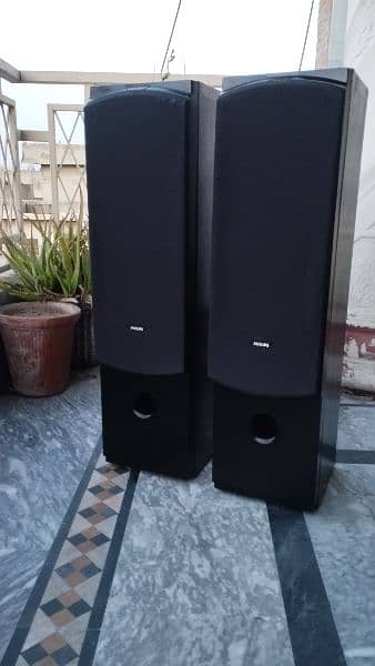 Home Theater Speakers and Subwoofer Tower speakers (Bose JBL Yamaha) 10