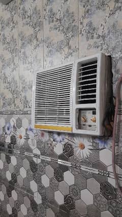 National 0.75-ton window AC Condition: 8/10 Price only 28500