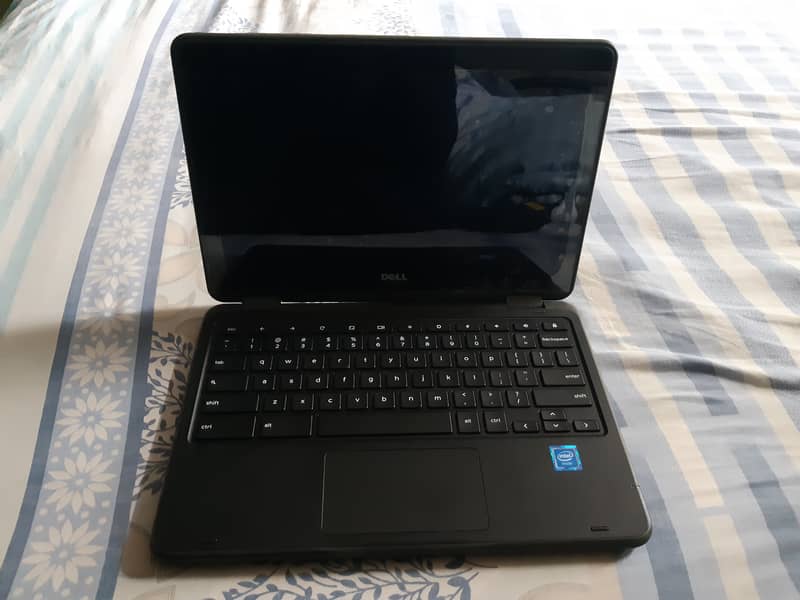 Dell Chrome Book 8GB/32GB (Touch Screen) Excellent Condition 1