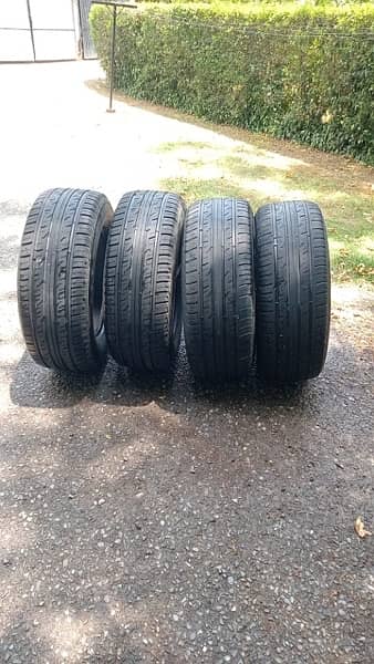 Dunlop Highway tires 285/60/18 tires for Land Cruiser 0