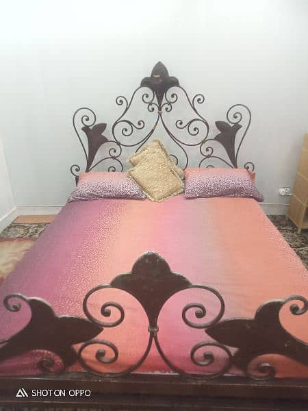 king designer bed 1