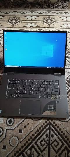 Lenovo yoga 720 - i7 7th Gen - 4 GB Dedicated Graphic Card