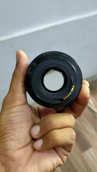 Canon 50mm lens f 1.8 4