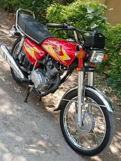 Honda 70 cc for sale good condition O348_33_88_624 My Whatsapp n