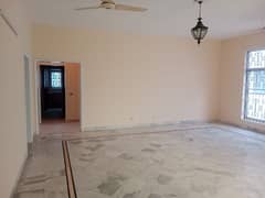 1 Kanal Double Unit Full House Is Available For Rent In Dha Phase 1 Near National Hospital