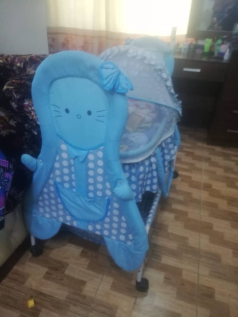 Baby cot For sale 0