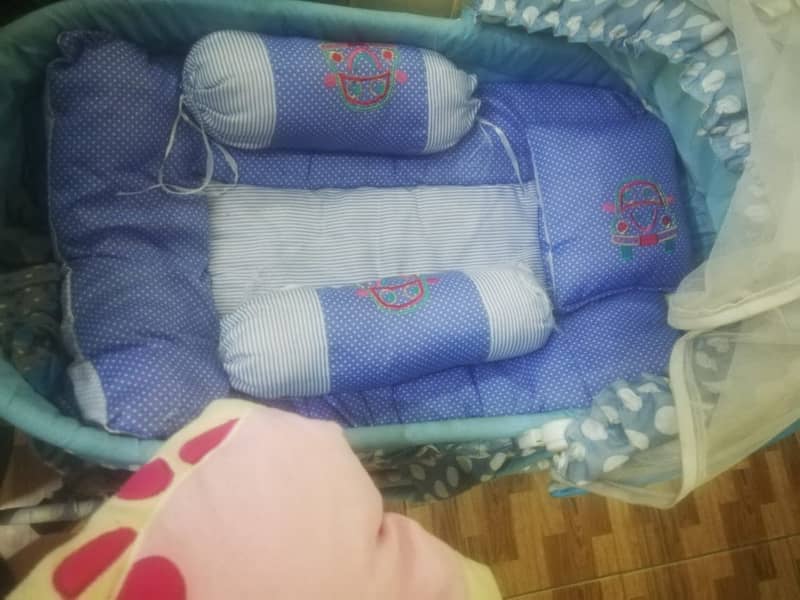 Baby cot For sale 3