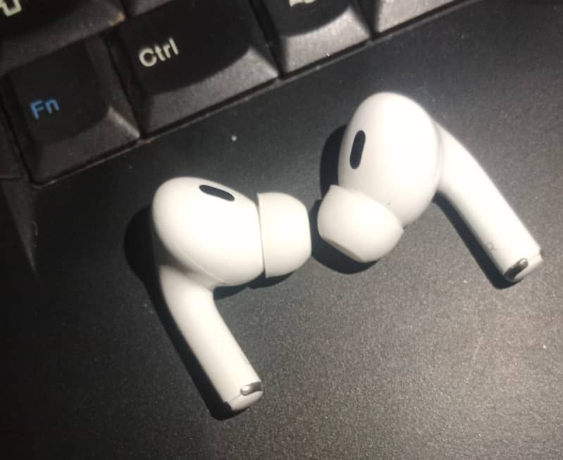 Apple Airpods pro 1st generation 0