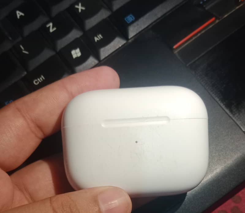 Apple Airpods pro 1st generation 2