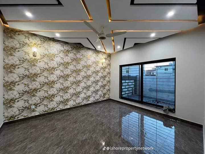 10 MARLA Upper Portion Available For Rent In Central Park Housing Scheme, Lahore 6