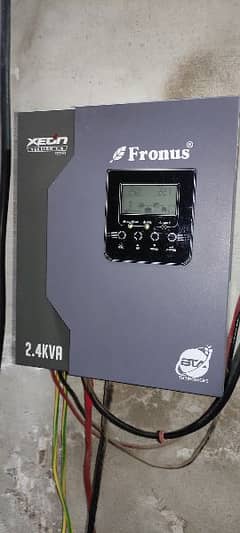 fronus Xeon 2.4KVA. 24v double battery. MPPT based solar inverter